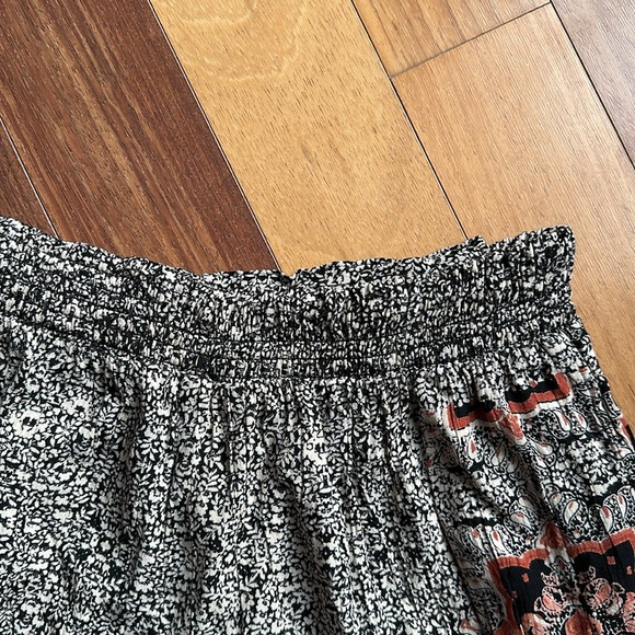 Angie Flowy Wide-Legged Pants, tie belt, size Large - Picture 14 of 16